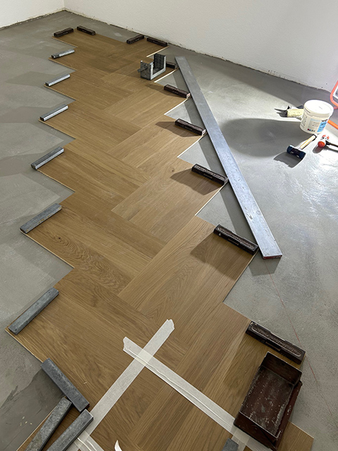 Parkett verlegen Fischgrätmuster